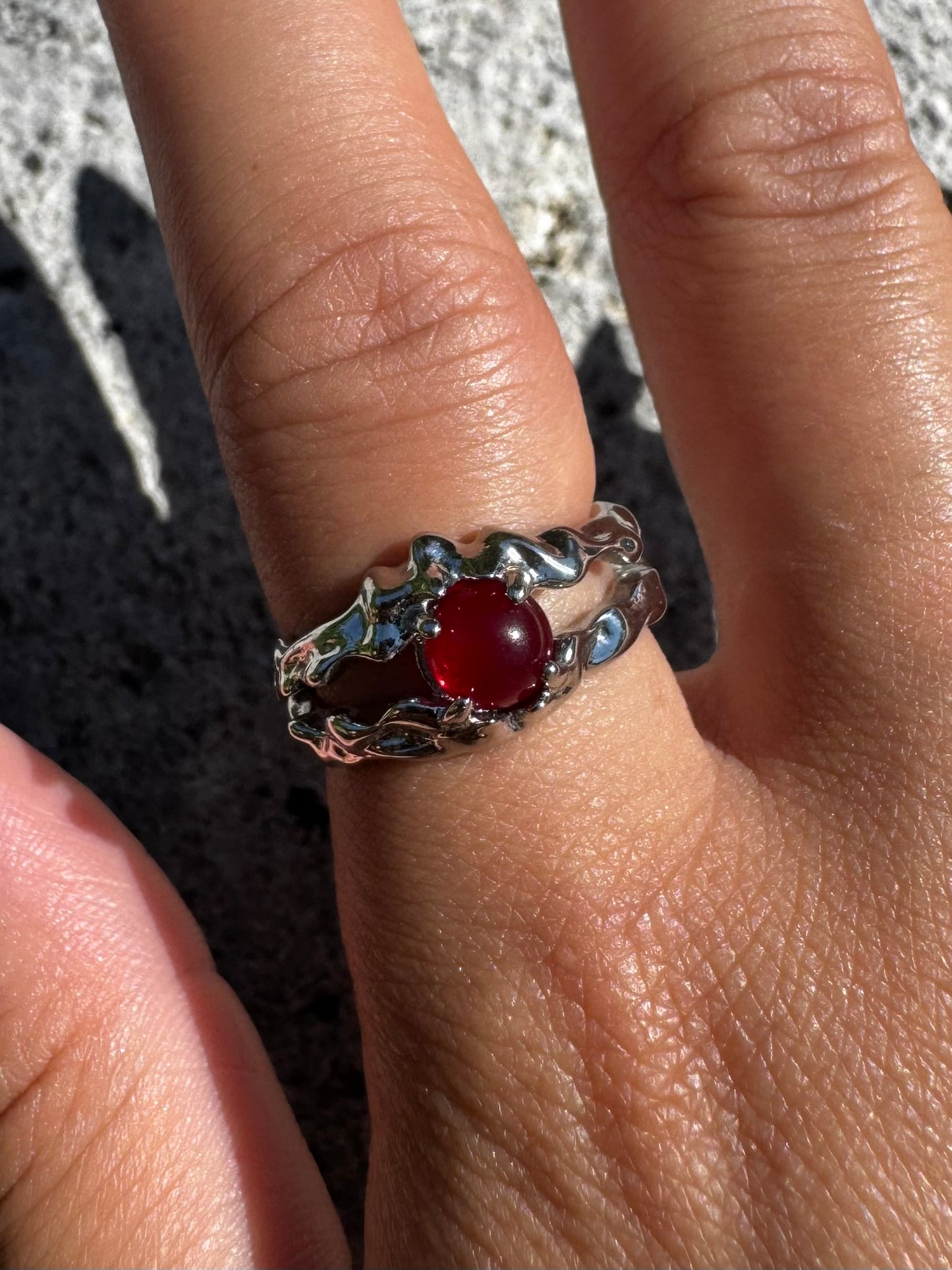 Ignis Vein Ring