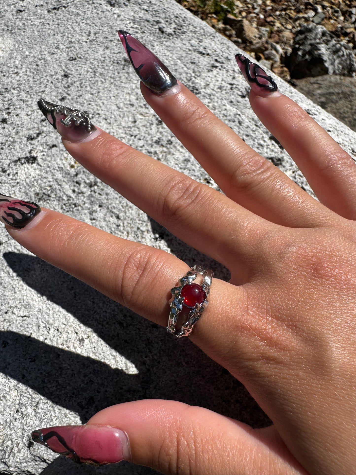 Ignis Vein Ring